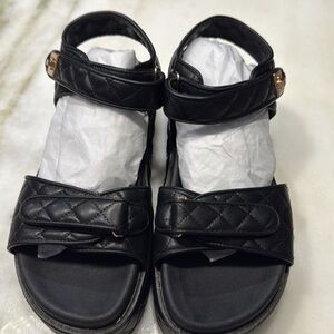 Chic Black Quilted Platform Sandals
